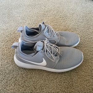 Grey Nike Roshe 2 Sneaker